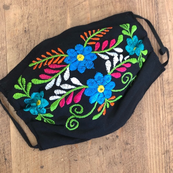 Mexican Face Mask Floral Embroidered With Filter - Picture 4 of 9